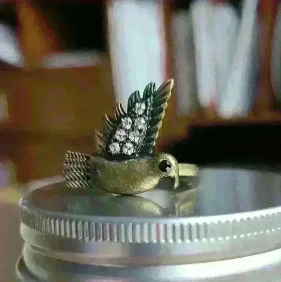 Brass tone bird with clear rhinestones ring size 10 - Picture 8 of 15
